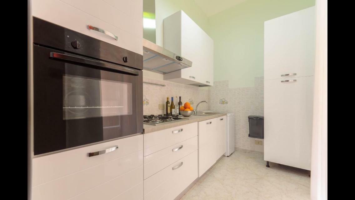 Spacious Modern And Cozy Apartment Trapani Buitenkant foto
